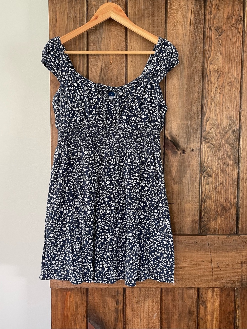 Old Navy Blue White Ditsy Floral Cotton Blend Smocked Peasant Mini Dress Medium